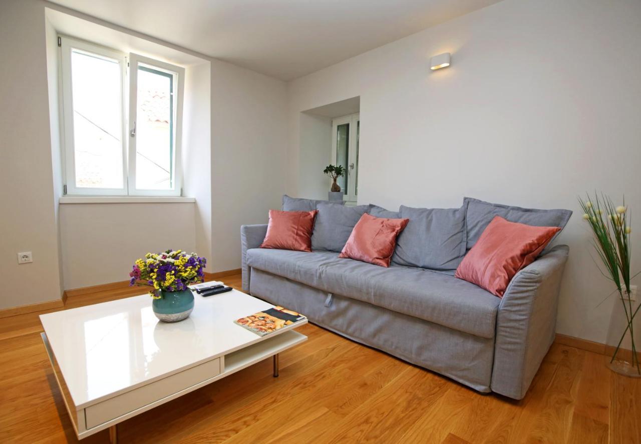 Apartment Volat Шибеник Екстер'єр фото