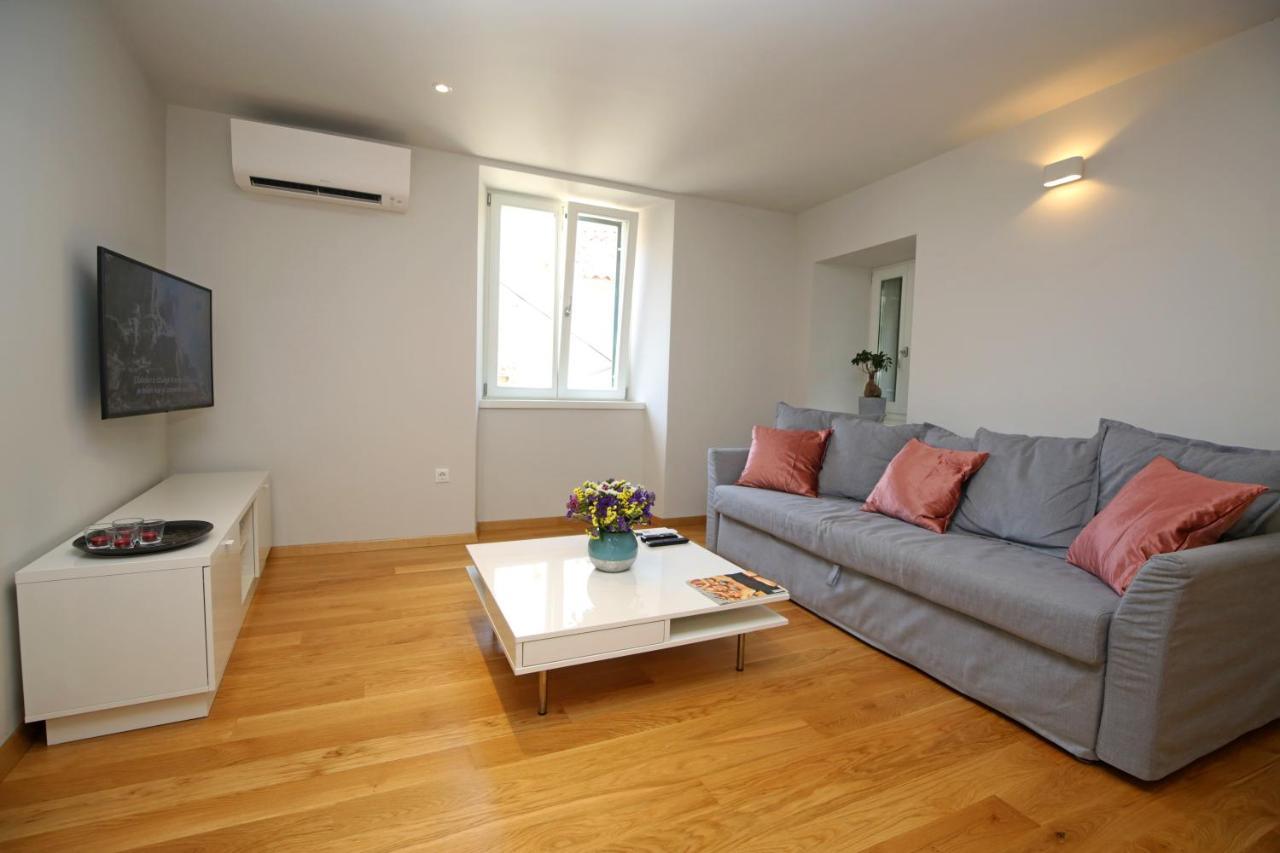 Apartment Volat Шибеник Екстер'єр фото