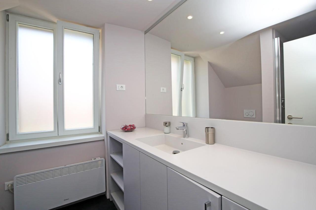Apartment Volat Шибеник Екстер'єр фото